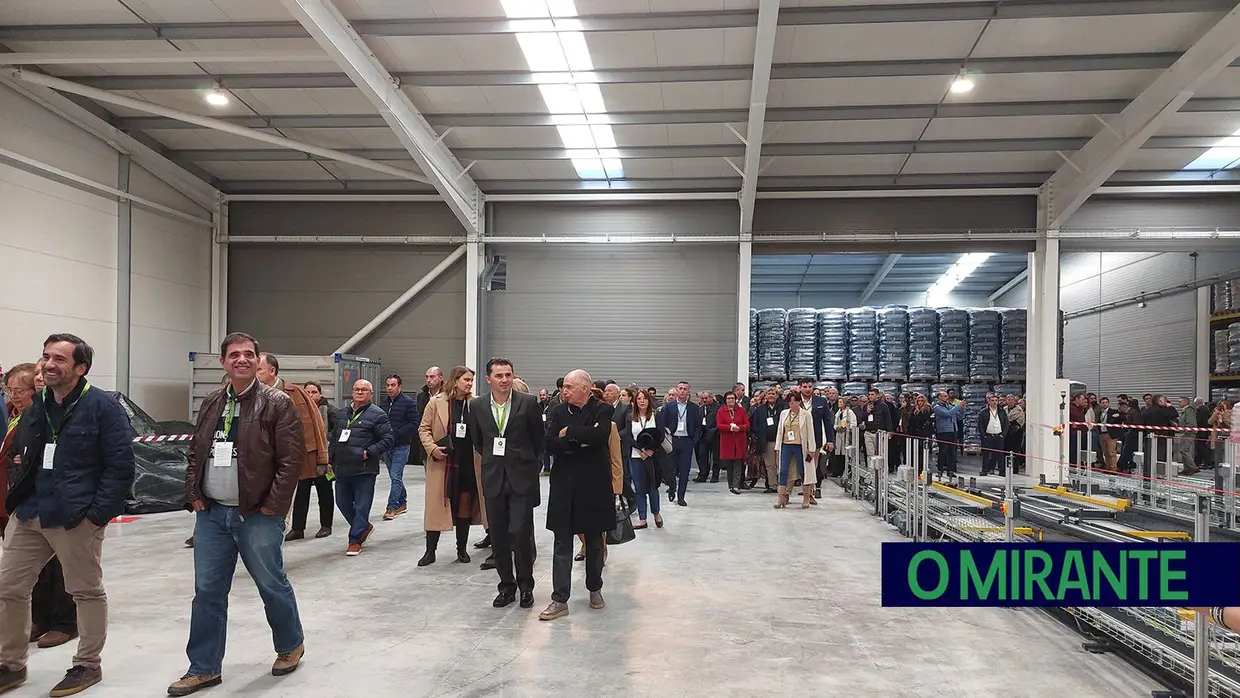 petMaxi comemora 10 anos e inaugura armazém automático