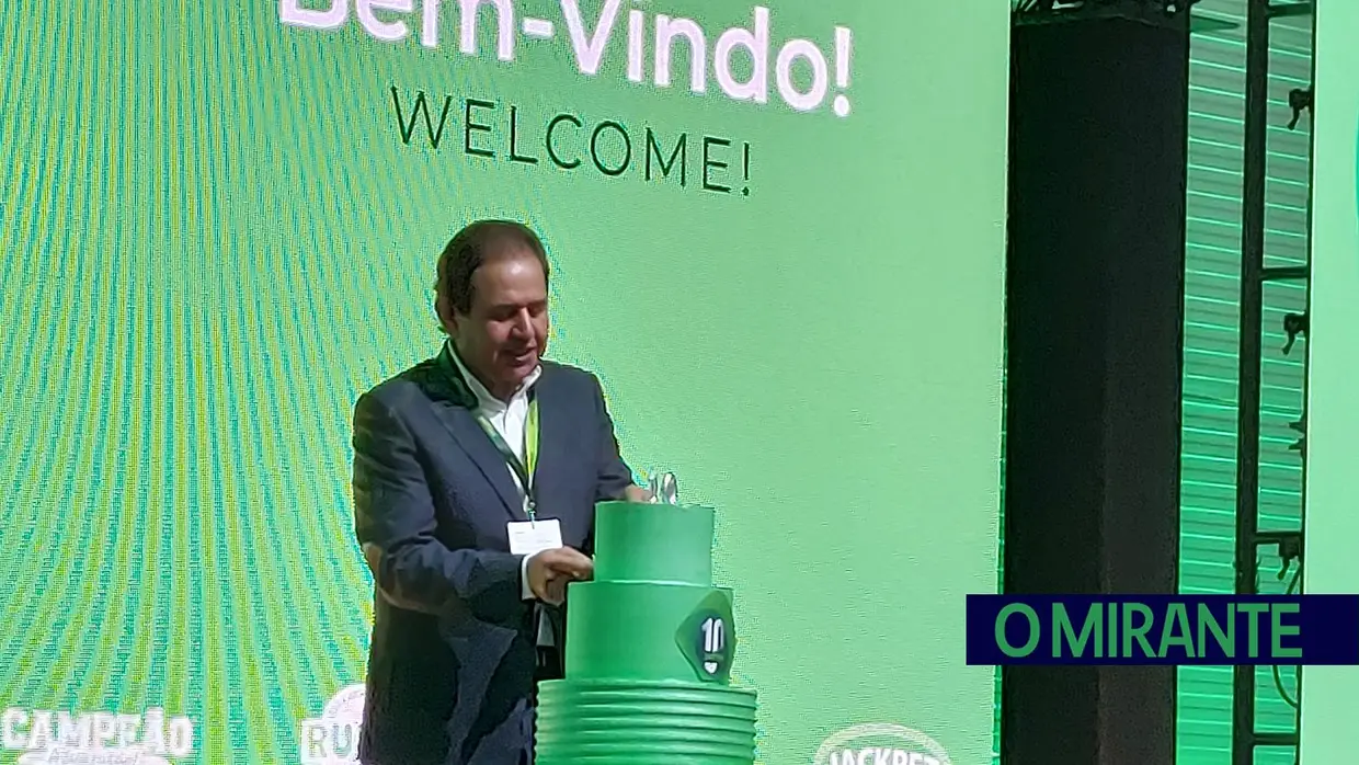 petMaxi comemora 10 anos e inaugura armazém automático