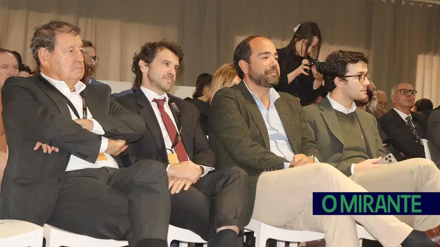 Empresários da metalurgia e electromecânica debateram futuro do sector em Santarém