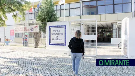 Azambuja tem de apresentar candidatura até final do mês para requalificar escola secundária