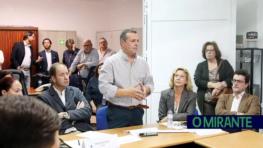 Executivo da União de Freguesias de Alenquer reúne às primeiras segundas-feiras de cada mês