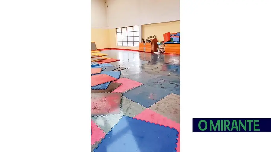 Intempéries expõem fragilidades no Pavilhão do Porto Alto e deixam atletas sem treinos