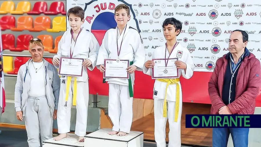 Judo da Casa do Benfica em Santarém com vários pódios no Entroncamento