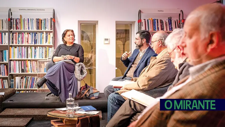 “A mesma palavra que diz a verdade diz o erro e a mentira”