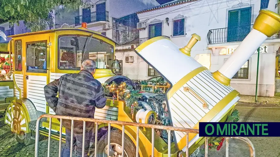 Inauguração com comboio suprimido 