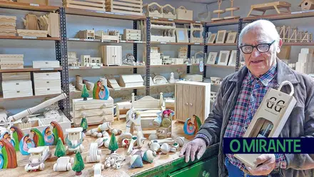 A Casa do Artesanato fabrica e vende brinquedos tradicionais em madeira