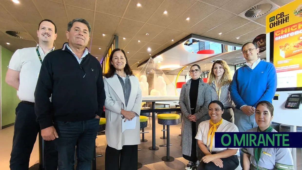 McDonald’s de Rio Maior com Presépio de Sal durante a época natalícia