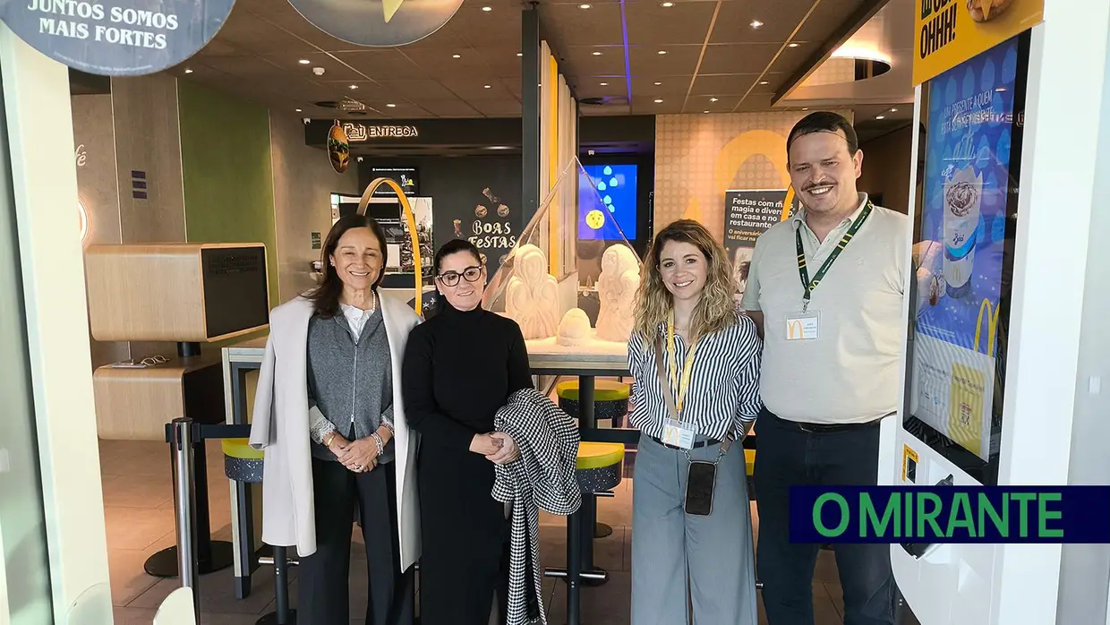 McDonald’s de Rio Maior com Presépio de Sal durante a época natalícia