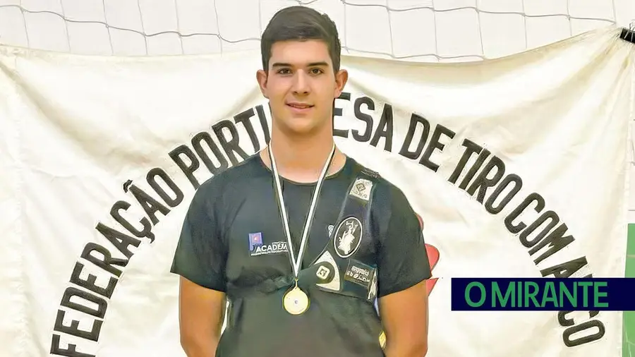 Tiro com arco do Ateneu Cartaxense com pódios em Vila do Conde