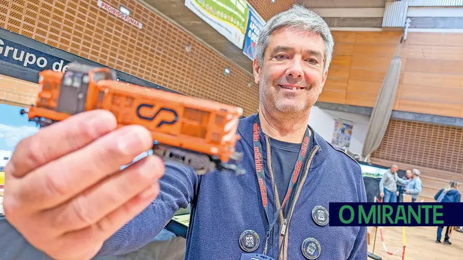 Comboios em miniatura pararam em Alverca e receberam centenas de visitantes