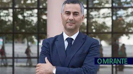 Ministro anuncia em Santarém plano para dotar todas as escolas do 1.º ciclo com bibliotecas