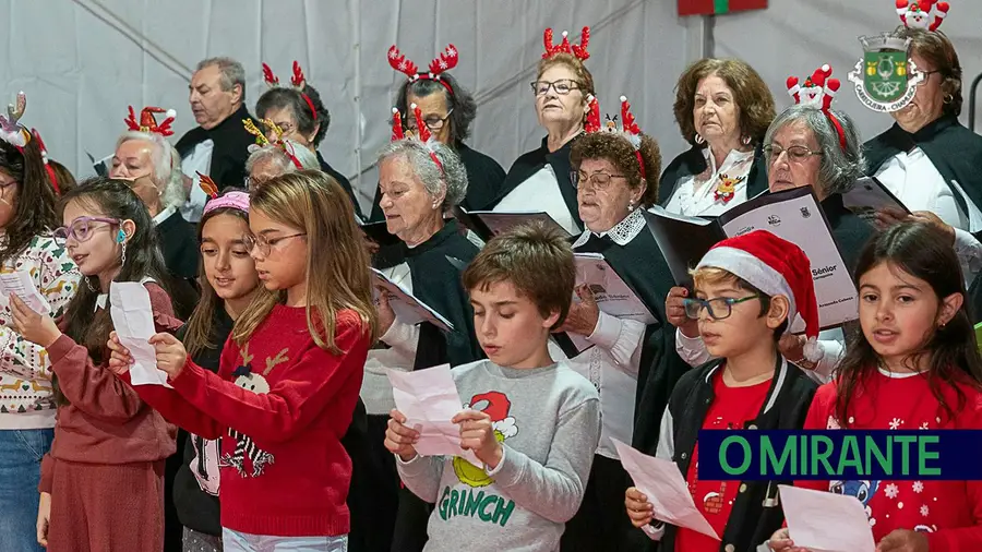 Magia de Natal invadiu a Carregueira com mostra de artesanato