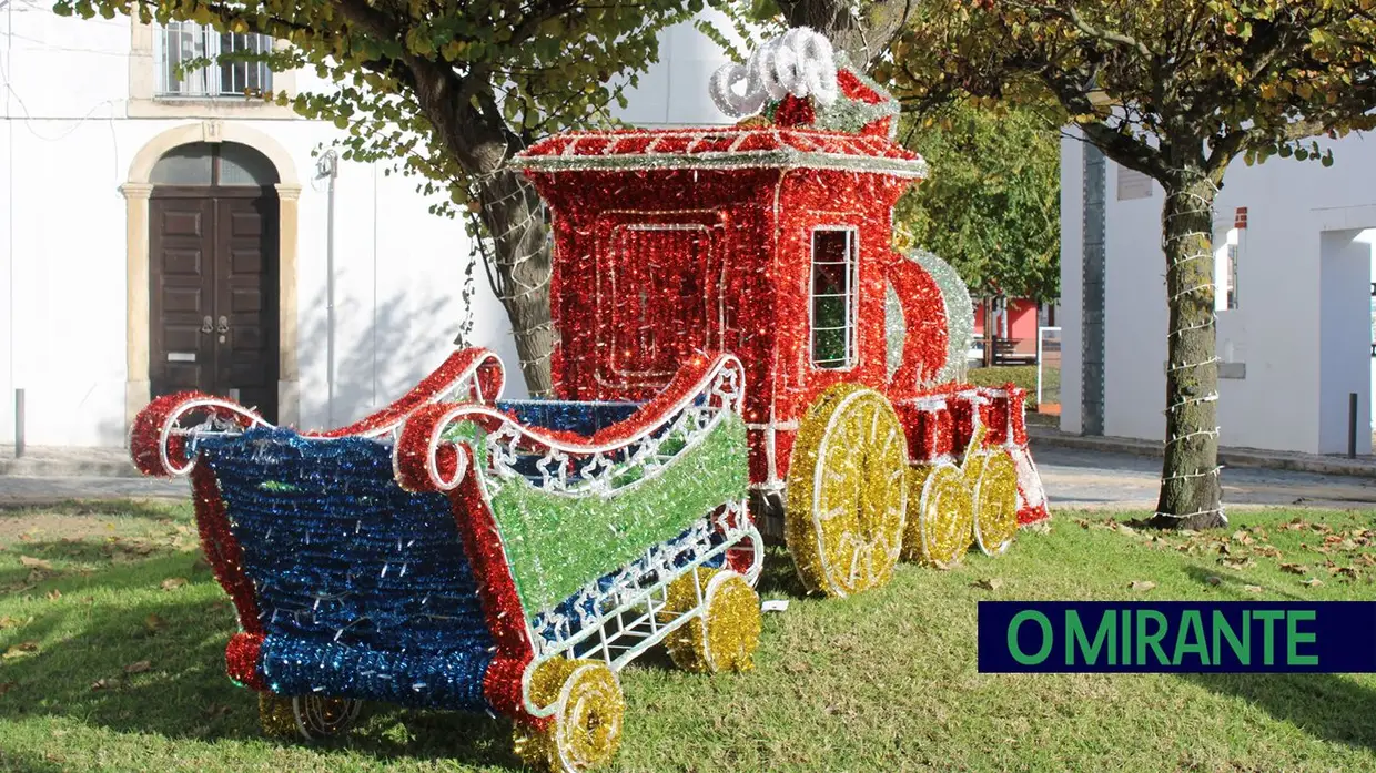 Azambuja inaugurou o “Jardim do Natal” que promete muita animação até Janeiro