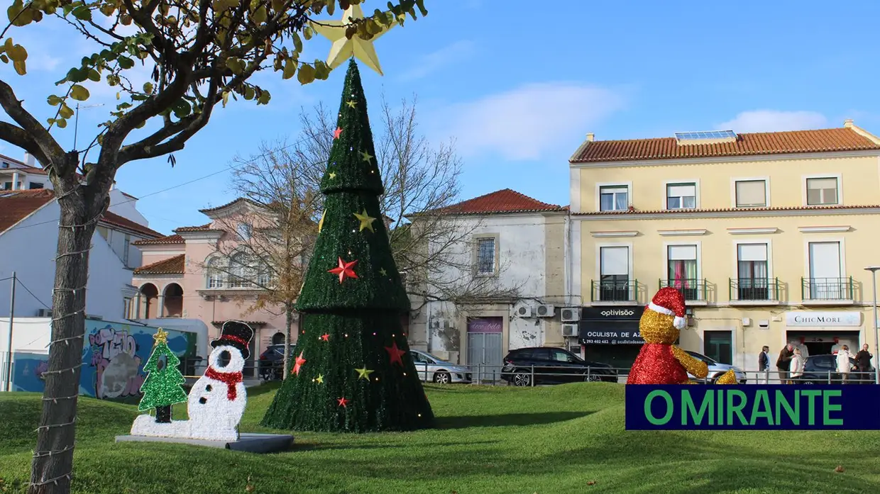 Azambuja inaugurou o “Jardim do Natal” que promete muita animação até Janeiro