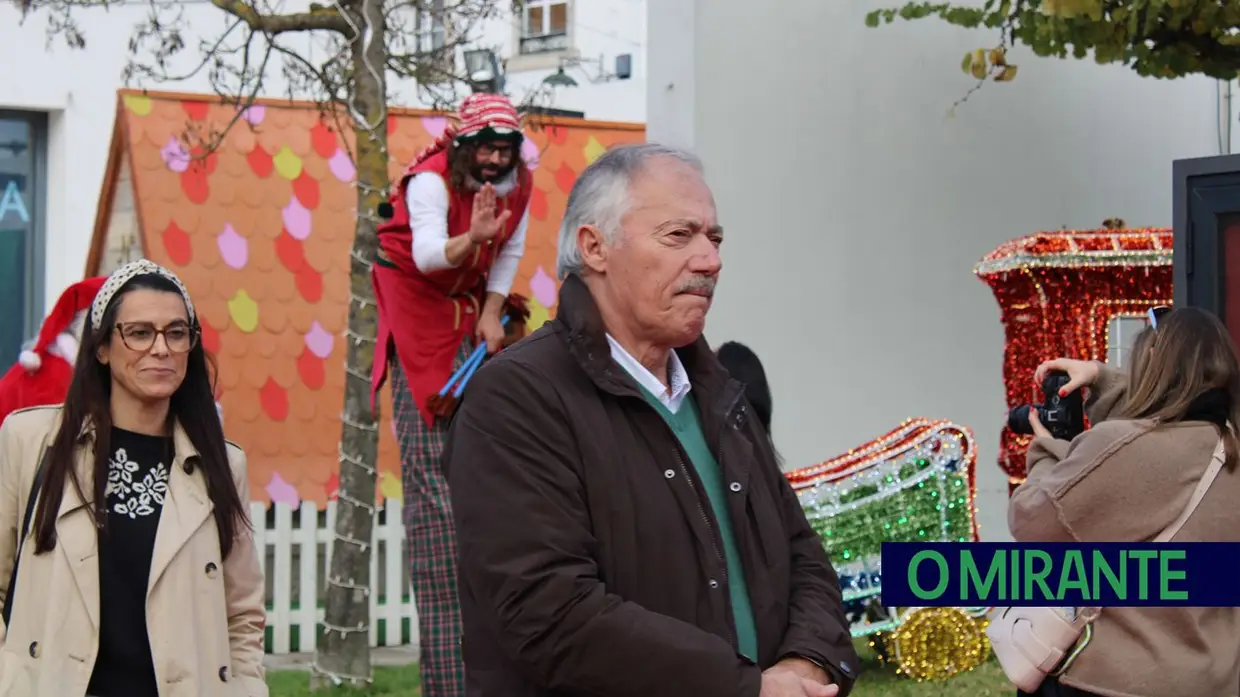 Azambuja inaugurou o “Jardim do Natal” que promete muita animação até Janeiro