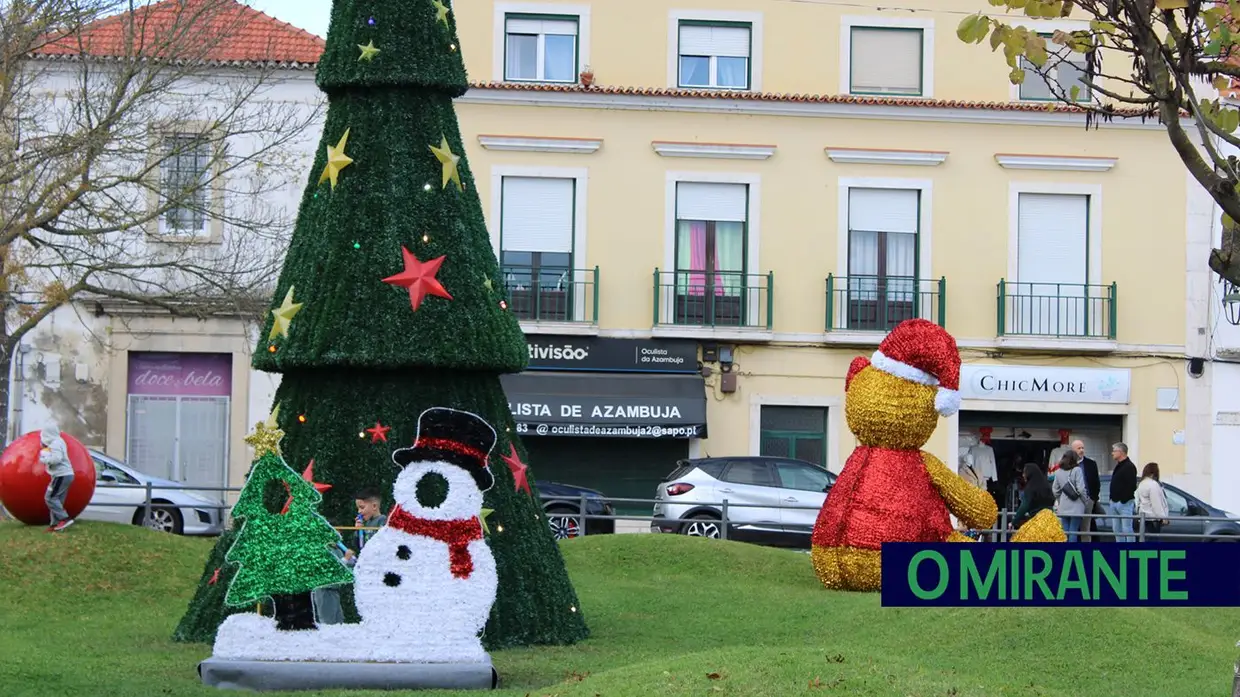 Azambuja inaugurou o “Jardim do Natal” que promete muita animação até Janeiro