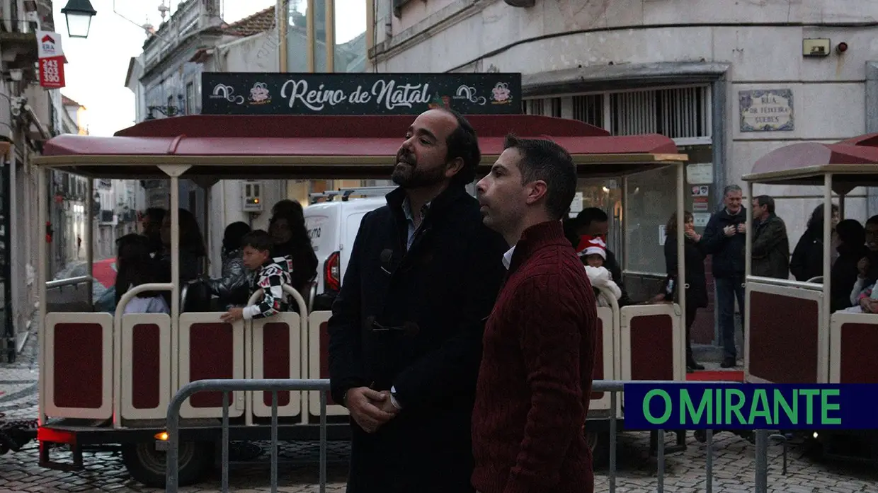 Ligno Arquitectura inaugura luzes de natal em Santarém