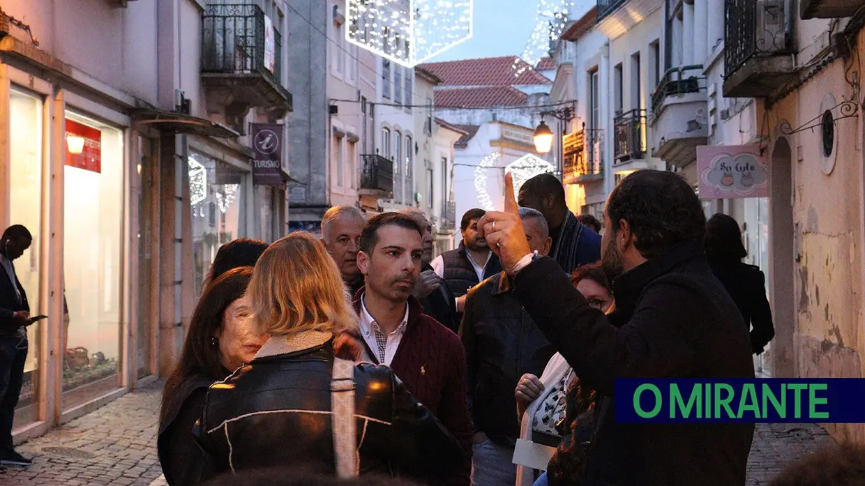 Ligno Arquitectura inaugura luzes de natal em Santarém