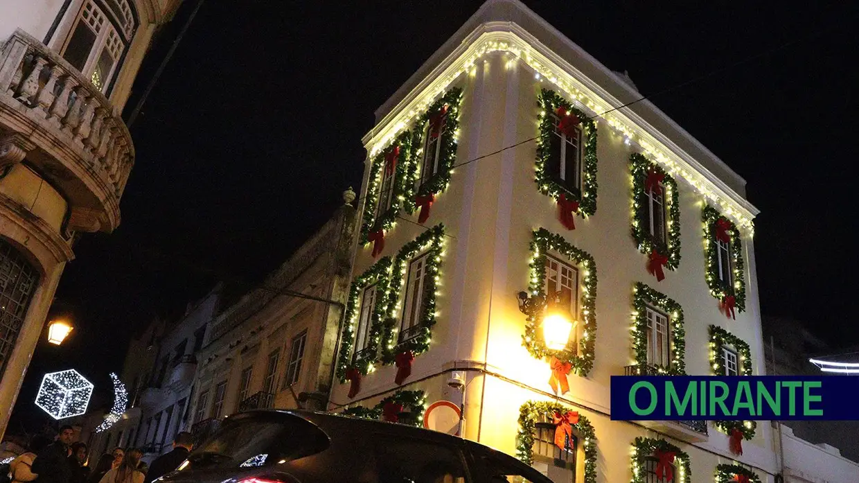 Ligno Arquitectura inaugura luzes de natal em Santarém