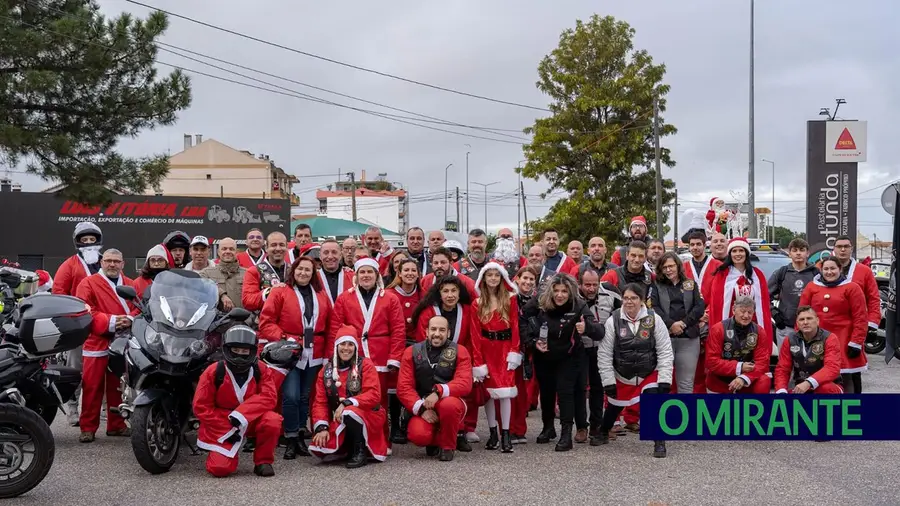 Motards da Família D’Estrada voltam a vestir o fato de Natal e a colorir quatro concelhos