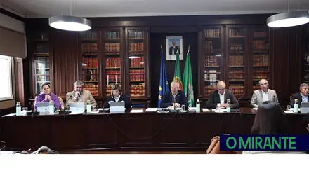 Azambuja mantém inalterada política fiscal para 2026