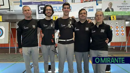 Tiro com arco do Ateneu Cartaxense em bom plano no nacional de sala