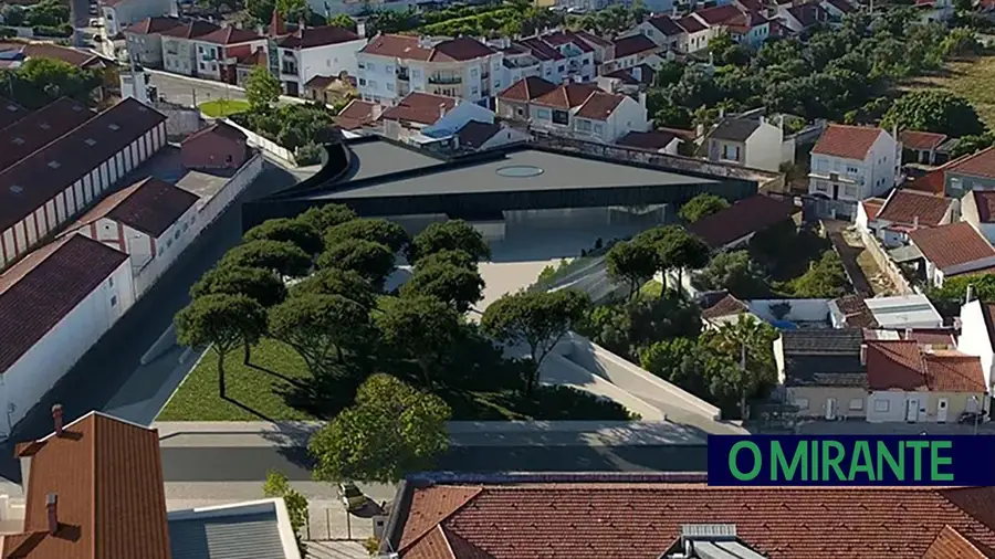 Projecto da nova biblioteca do Entroncamento com alterações por instabilidade no terreno