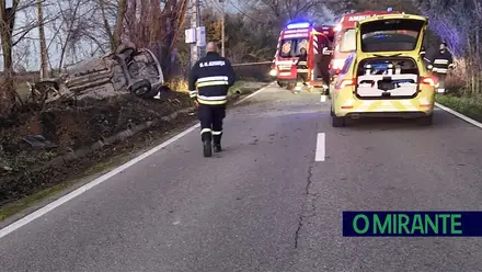 Colisão entre carros de imigrantes faz três feridos