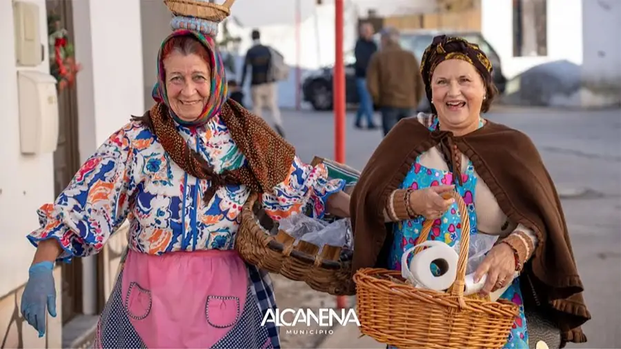 Oficinas, música e teatro dão vida ao Natal comunitário na aldeia do Espinheiro