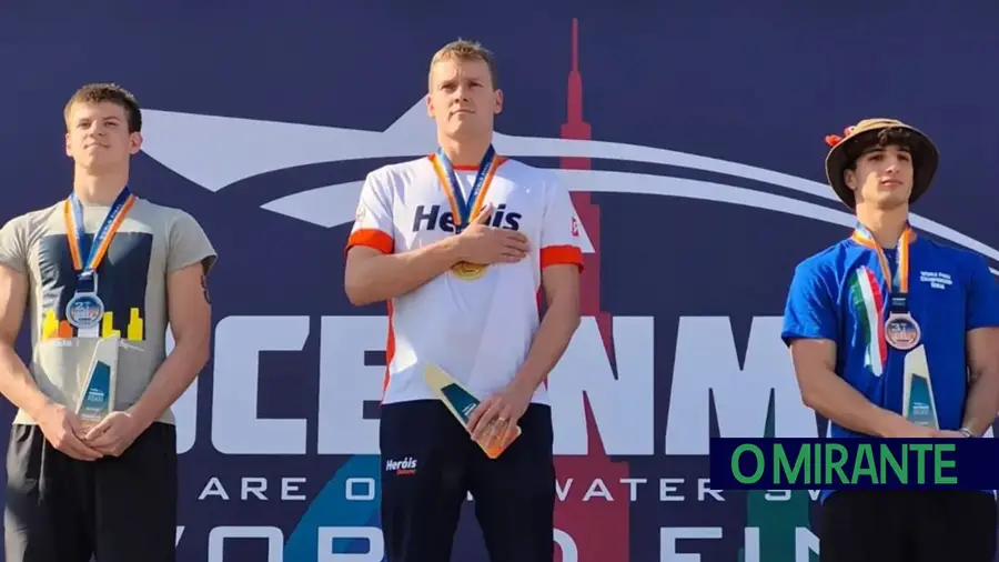 Hugo Ribeiro vence competição mundial de natação em águas abertas
