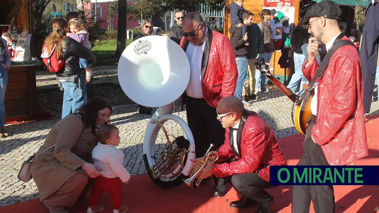 Parada de Natal animou centro de Santarém