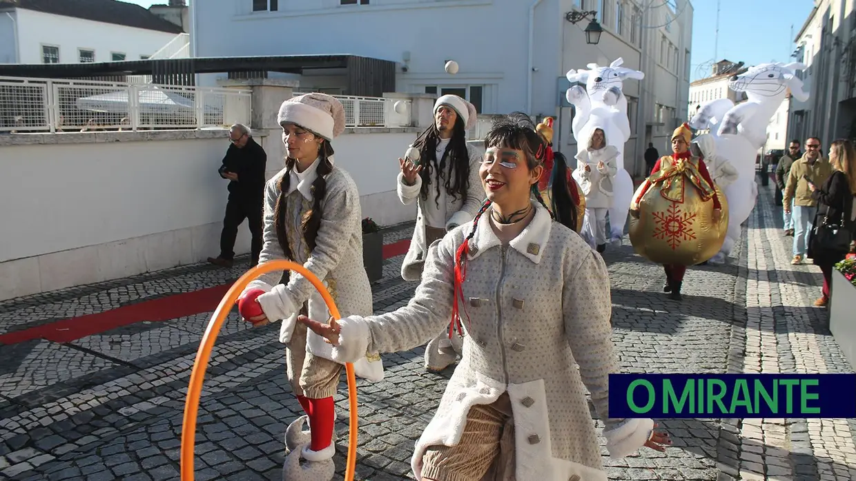Parada de Natal animou centro de Santarém