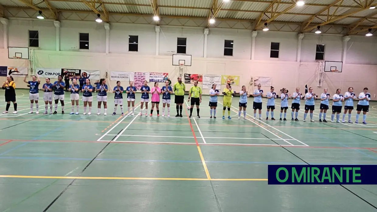 Liga de futebol feminino em jornada de cariz solidário em Alhandra