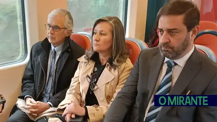 Presidente da Assembleia da República no comboio entre Santarém e Entroncamento