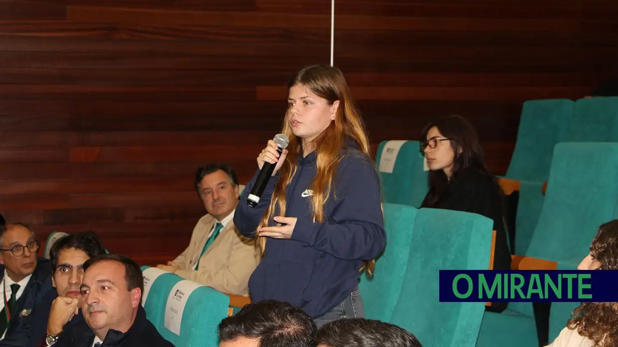 Alunos do Politécnico de Tomar colocaram questões ao presidente da Assembleia da República