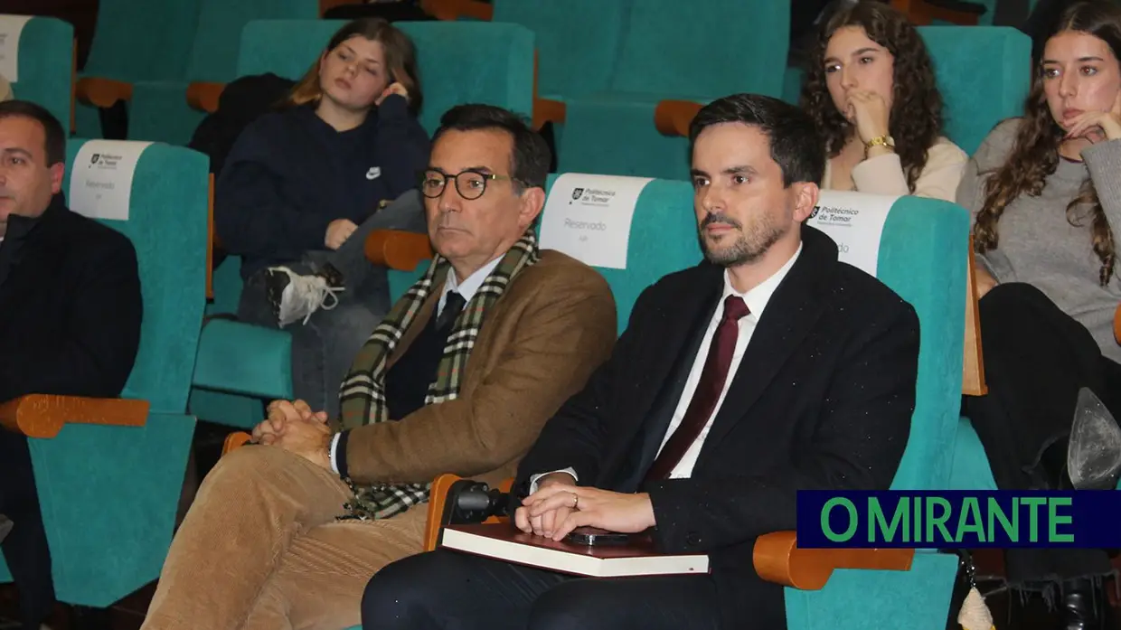 Alunos do Politécnico de Tomar colocaram questões ao presidente da Assembleia da República