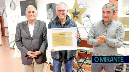 Ex-CEO da Stellantis homenageado na Póvoa de Santarém