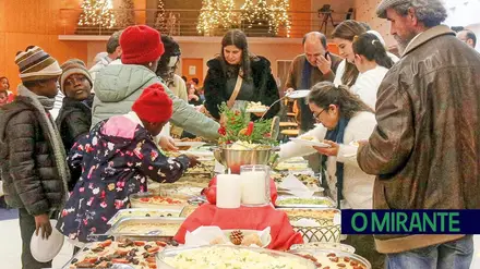 Espectáculo “Embrulhamos Amor” na AD Santarém Casa do Pai