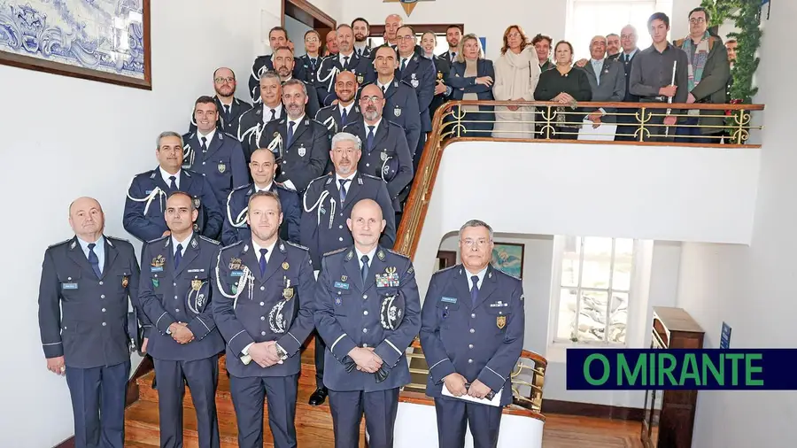 PSP distribui condecorações e oferece instrumentos em Santarém