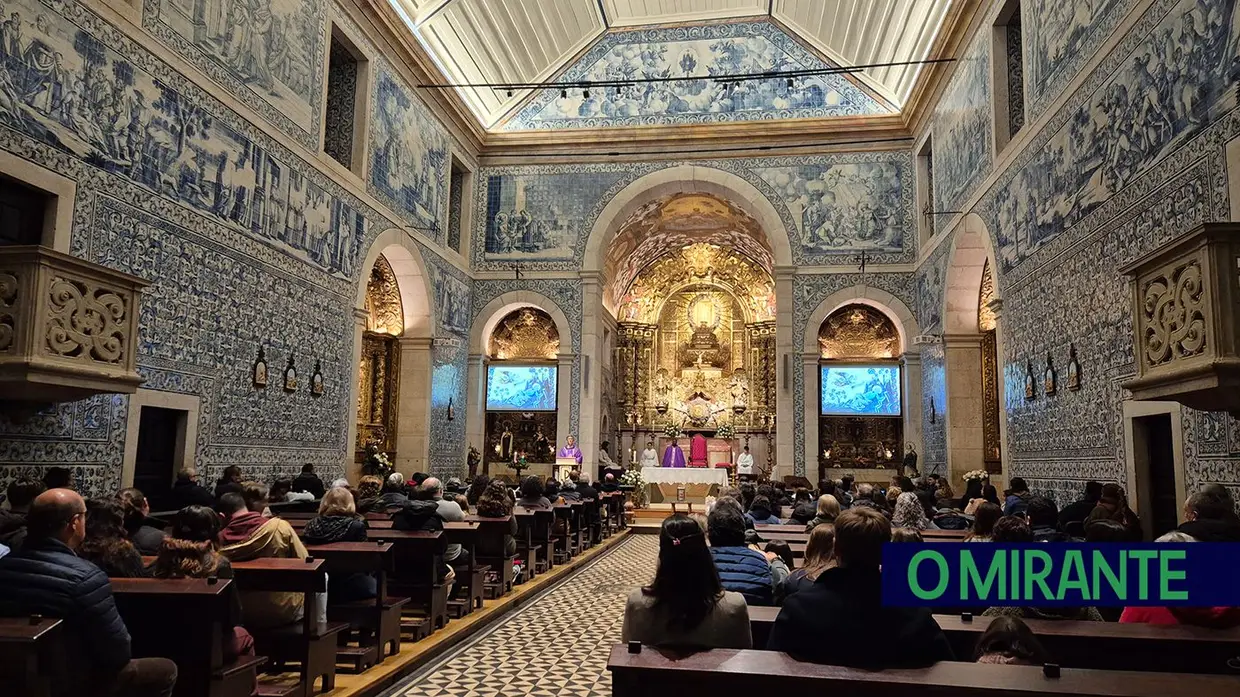 Mercadinho de Natal anima Praça da República em Samora Correia