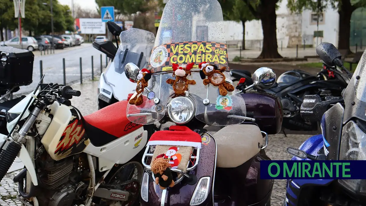 Pais Natais desfilaram de mota em Santarém