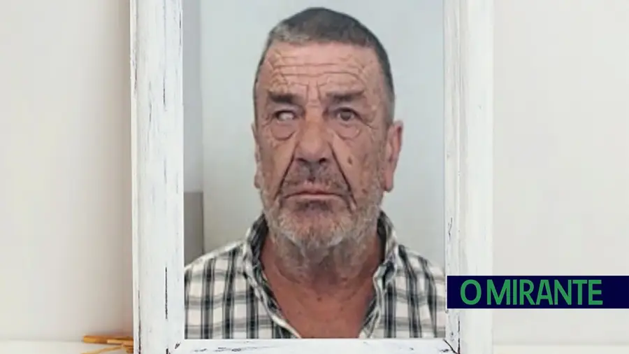 Secundária Gago Coutinho de luto pela morte de Vítor Sardo