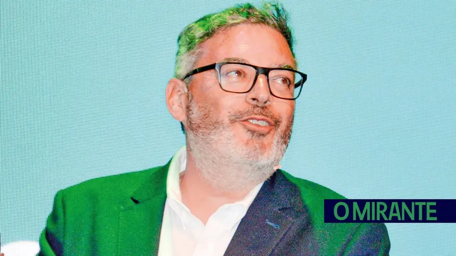 Município de VFX quer comprar pavilhão para evitar despejo de associação de Vialonga