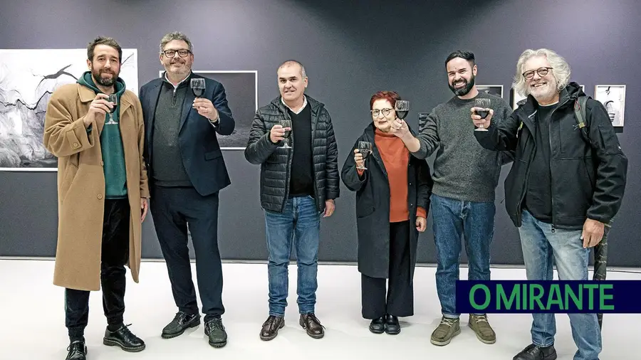 Exposição reúne uma década de obras premiadas da Bienal de Fotografia de VFX