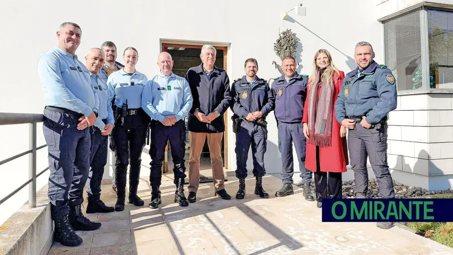 O executivo municipal de Ourém promoveu uma visita às forças de segurança e protecção civil