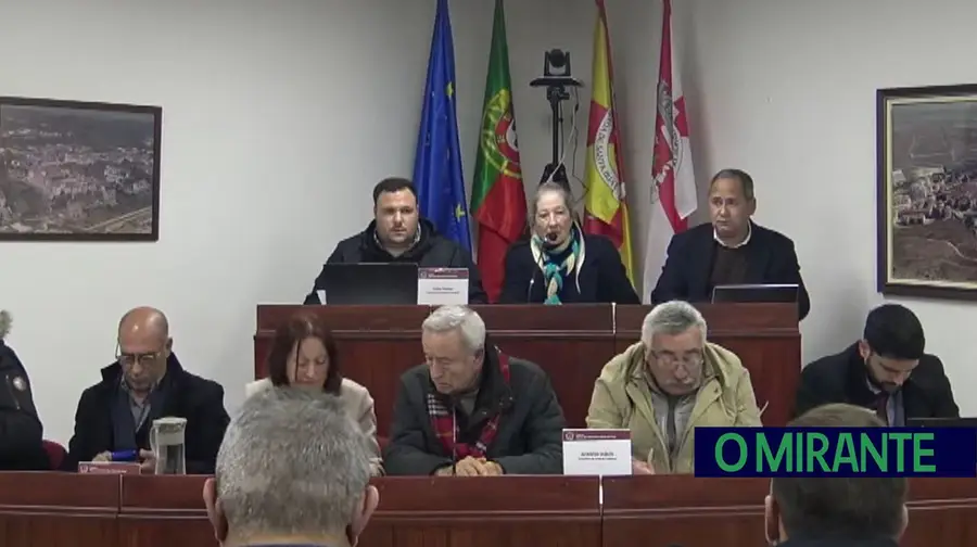 Parceiro de coligação vota contra e inviabiliza orçamento para 2026 da Póvoa de Sta. Iria e Forte da Casa