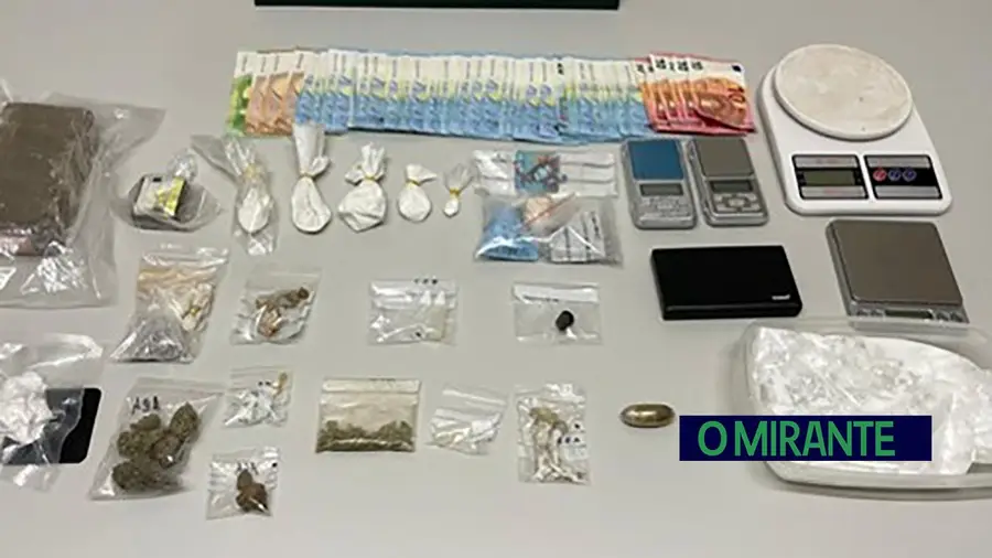 GNR deteve casal e apreendeu mais de 4 mil doses de droga em Salvaterra de Magos
