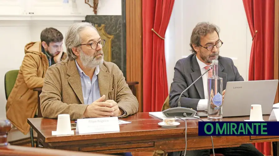 Oposição critica executivo PS na Câmara de Alenquer por não ouvir juntas