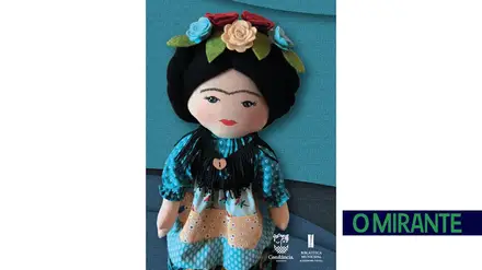 Exposição de bonecos de tecido na Biblioteca de Constância