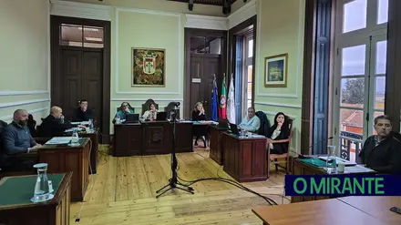 Aeroporto e casos de legionella dominam reunião do executivo de Benavente